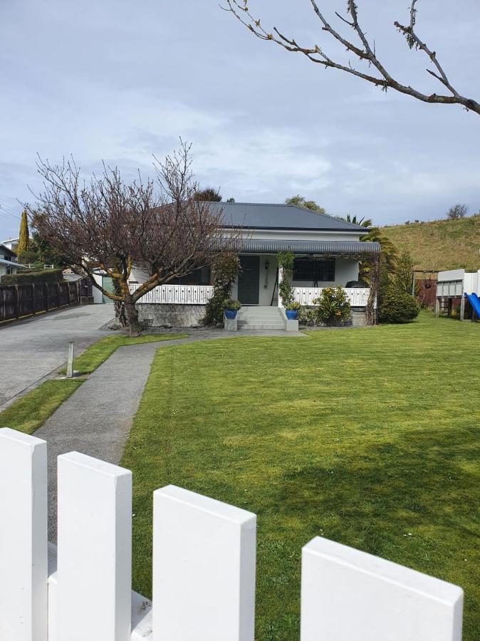 Ludstone Villa - A Charming Family Home Kaikoura Exterior photo